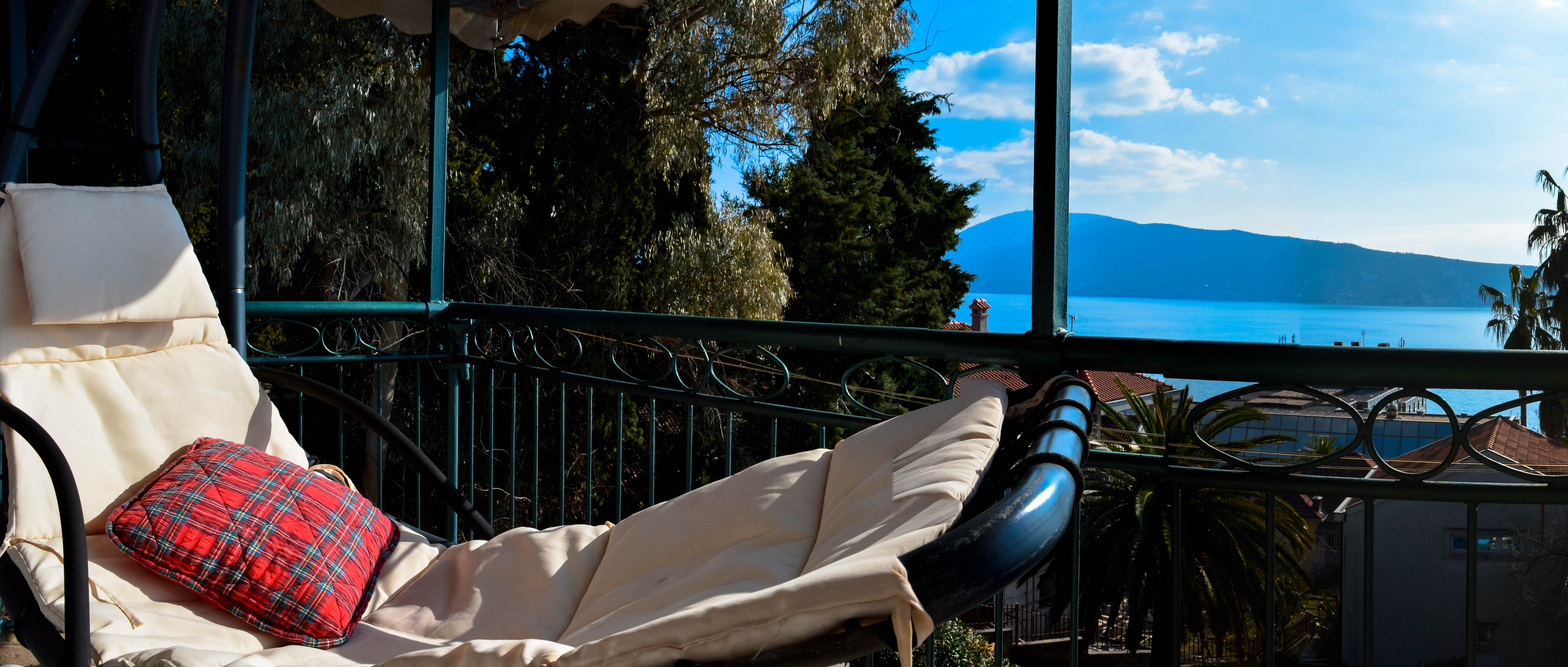 Image of House - 6 Bedrooms - 4 Bathrooms for Sale in Herceg-Novi-Herceg Novi-Montenegro, Image 22